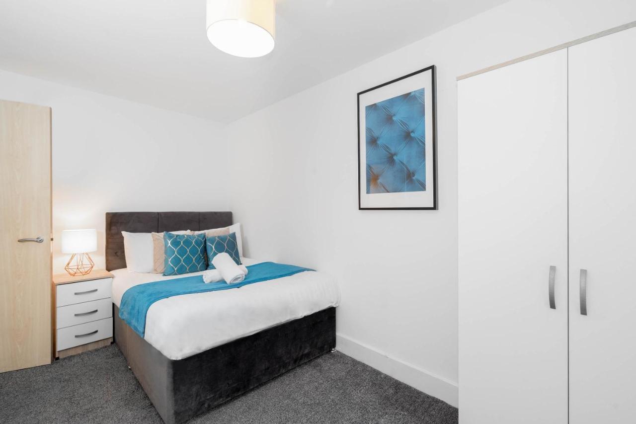 City Centre - Two Bedroom Apartment - Juliet Balcony - Secure Parking - Wifi - Smart Tv Birmingham Exterior photo