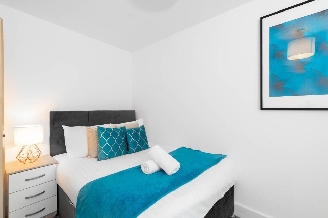 City Centre - Two Bedroom Apartment - Juliet Balcony - Secure Parking - Wifi - Smart Tv Birmingham Exterior photo