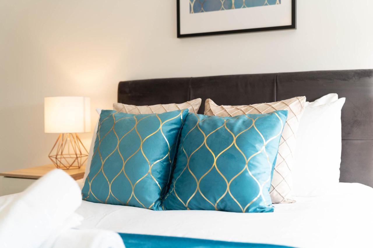 City Centre - Two Bedroom Apartment - Juliet Balcony - Secure Parking - Wifi - Smart Tv Birmingham Exterior photo
